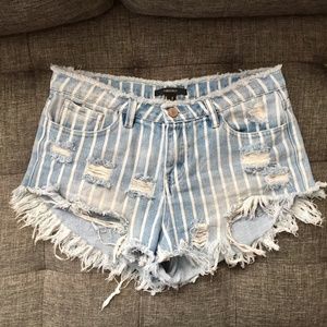 Destroyed denim festival shorts Size M